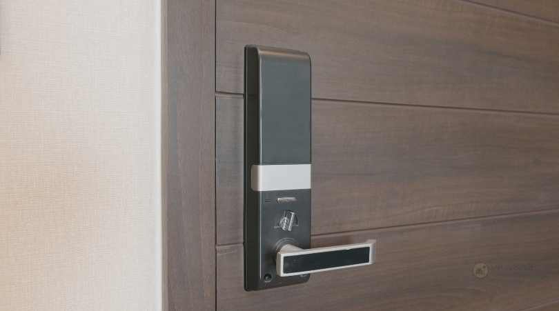 HOTEL DOOR LOCKS
